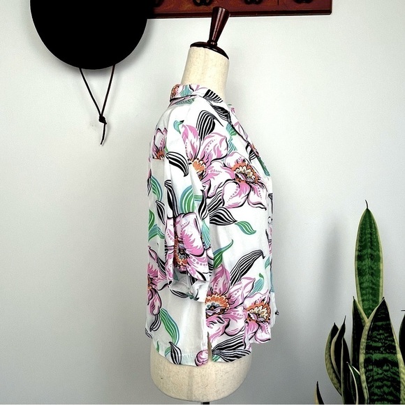 Levi Mahina Tropical Print. Short Sleeve Button Down. Pink White. XS - Picture 6 of 11